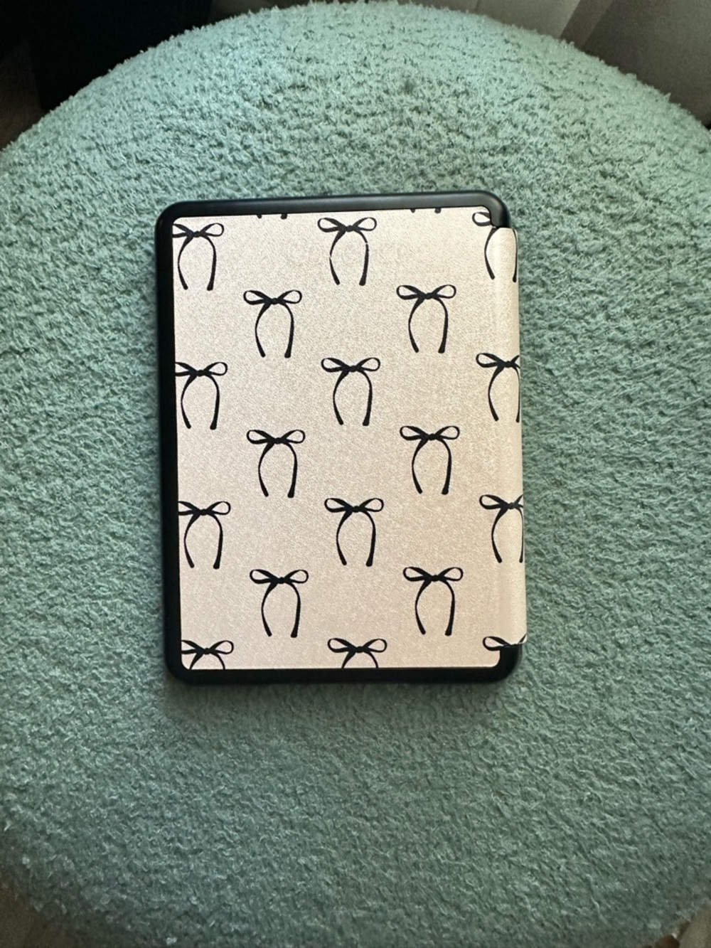 Kindle 7” case Bow Pattern Metallic Tablet Case - Pink Champagne - Picture 3 of 4